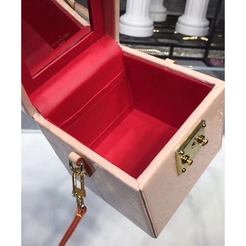 Bleecker Box M52516