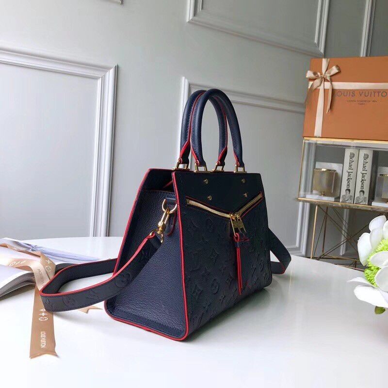 Zipped Handbag PM Monogram Empreinte M43648