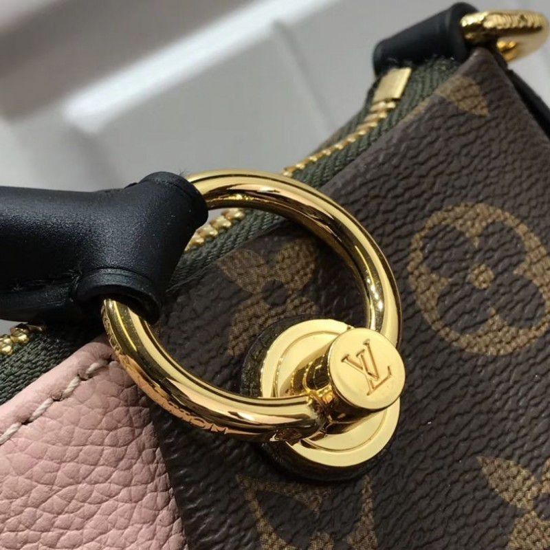 V Tote MM Handbag M44798