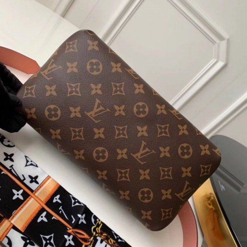 Beaubourg Hobo Mini Monogram Canvas M55090
