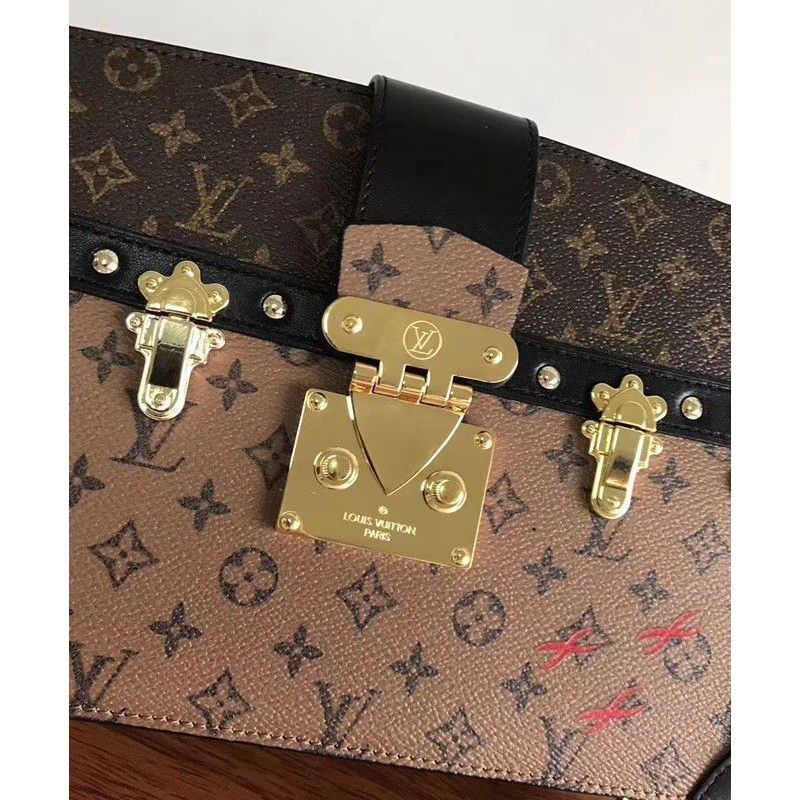 Trunk Clutch M43596 Brown
