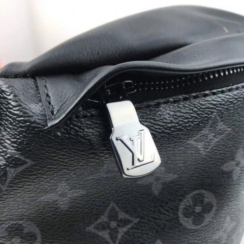 Discovery Bumbag Monogram Eclipse M44336