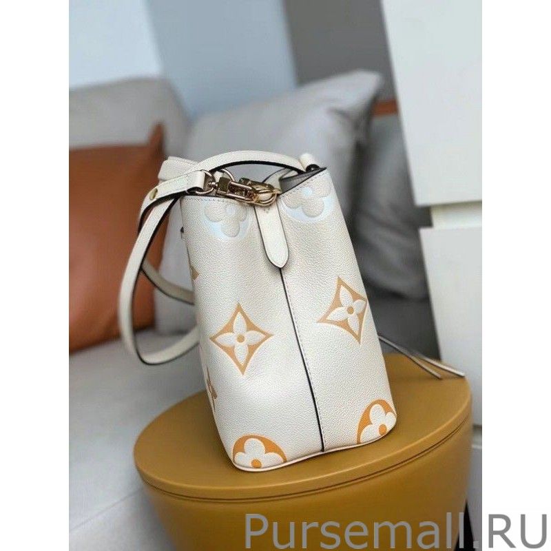 Neonoe BB Bag By The Pool M45716